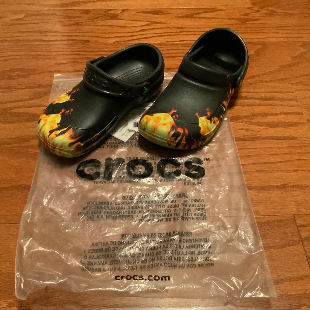 CROCS Black Bistro Graphic Flame Clogs